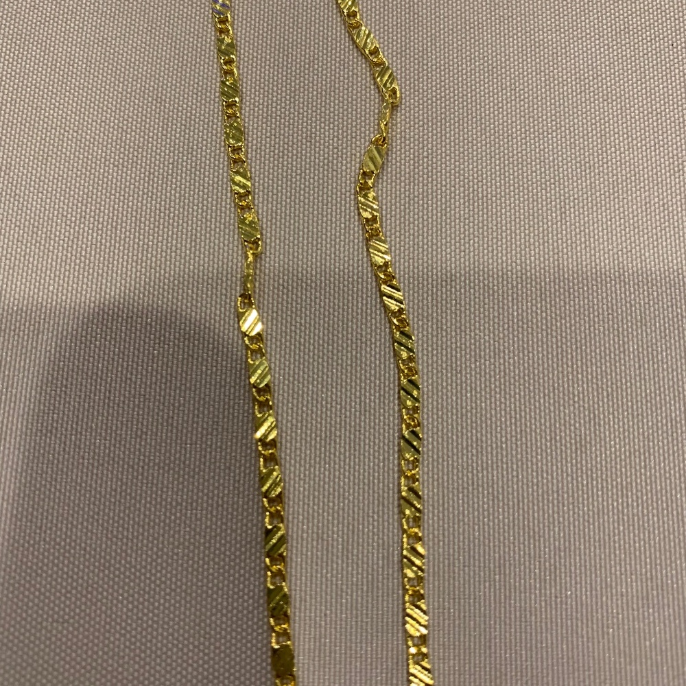 Goldtone Thin Flat Necklace 11 1/2” L Brand New